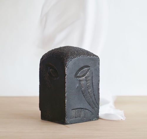 Faces | Sculptures by VANDENHEEDE FURNITURE-ART-DESIGN. Item made of bronze works with minimalism & contemporary style