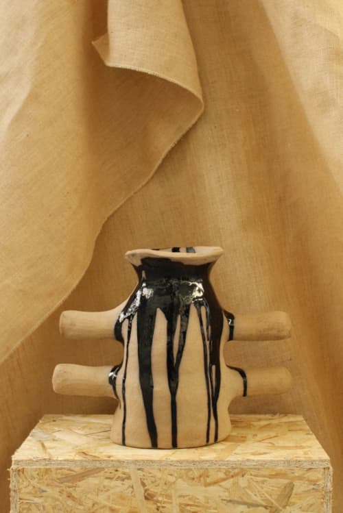 INSTINCT Black | Vase in Vases & Vessels by Léa Munsch. Item composed of ceramic