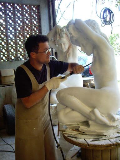 Redhead Cariátide | Sculptures by Cicero D'Ávila. Item made of marble