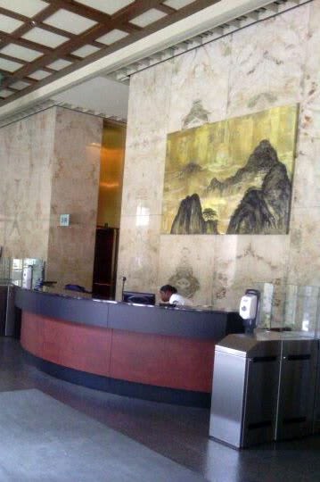5 Yuan China Painting | Oil And Acrylic Painting in Paintings by Houben R. T.. Item composed of synthetic