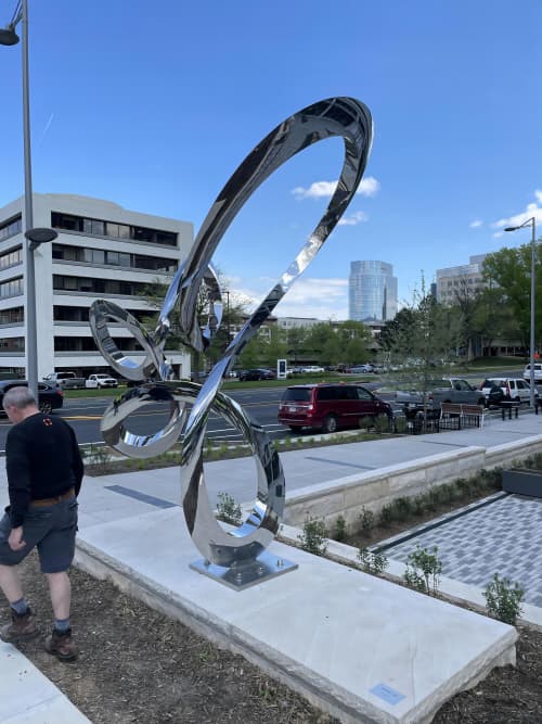 Moving No.3 | Public Sculptures by Wenqin CHEN. Item composed of metal