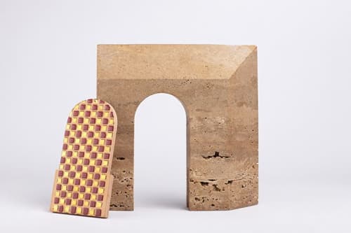 Ognidove - noce | Sculptures by gumdesign. Item composed of walnut and marble in modern style