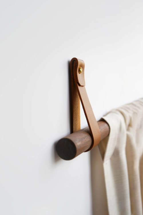 Small Wide Round End Black Towel Ring Modern Hand Towel Hook Wall Hanging  Leather Strap Loop Hanger Handtowel Holder Bathroom Holder 