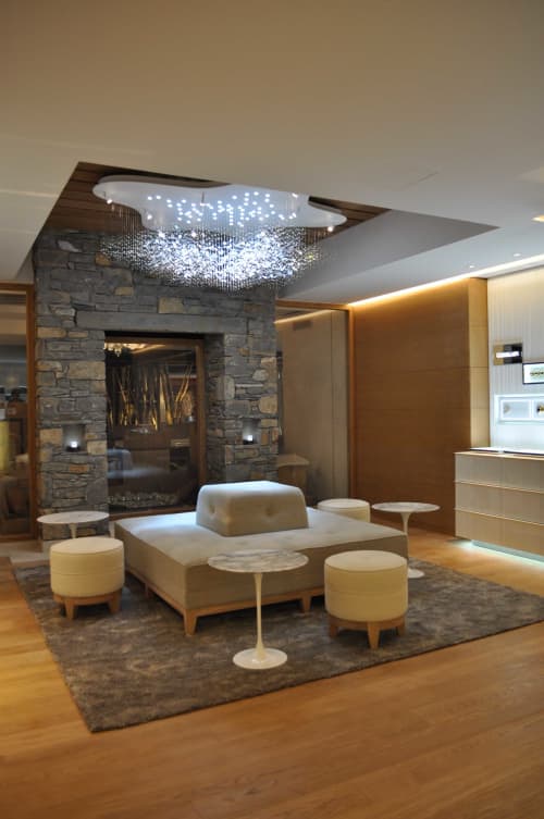 Nimbostratus | Chandeliers by Ombre Portée | Cheval Blanc Courchevel in Saint-Bon-Tarentaise. Item made of glass