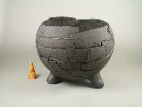 Co-12 | Planter in Vases & Vessels by COM WORK STUDIO