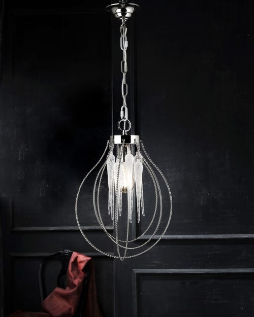 id036-v | Pendants by Gallo. Item made of metal with glass