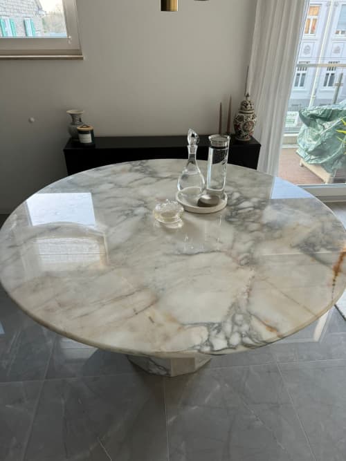 Calacatta Marble Round Dining Table, Marble Circle Table | Tables by TigerWoodAtelier. Item composed of metal & marble compatible with minimalism and mid century modern style