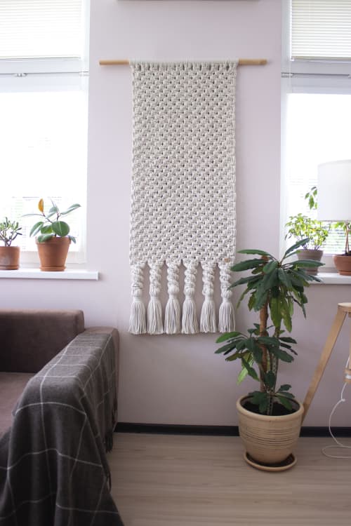 CHUNKY Macrame Wall Hanging, Large Macrame Wall Hanging | Wall Hangings by Vila Vera. Item made of cotton with fiber