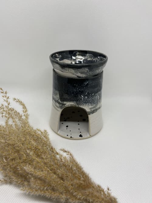 Waxmelt burner - monochrome | Candle Holder in Decorative Objects by Rosie Hay Ceramics. Item made of stoneware