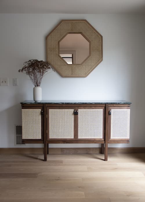 Rattattan Mirror | Decorative Objects by SinCa Design. Item made of oak wood with glass