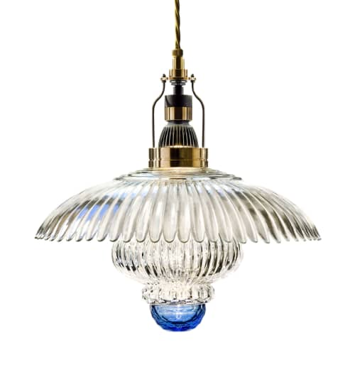 Signature Pendant 35 | Pendants by Vitro Lighting Designs. Item made of bronze with glass works with art deco style