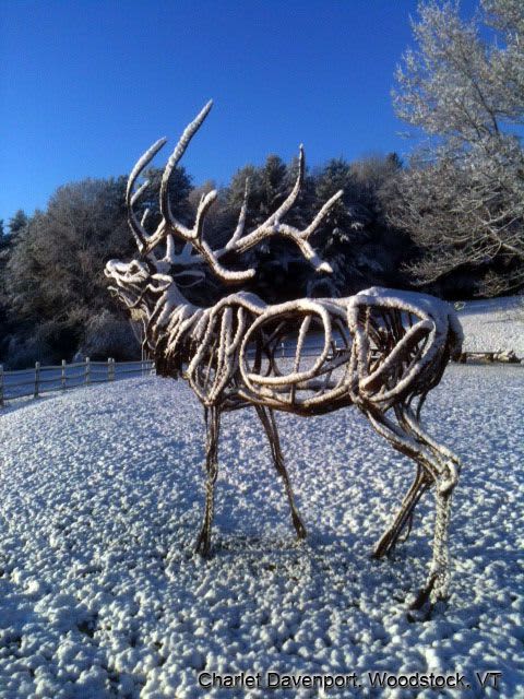 Grande Elk | Public Sculptures by Wendy Klemperer Art Inc | Sage Lodge in Pray. Item composed of steel