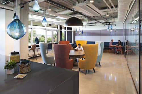 Water Drop | Chandeliers by Illuminata Art Glass Design by Julie Conway | Google Building C in Kirkland. Item composed of aluminum and glass in eclectic & maximalism or modern style