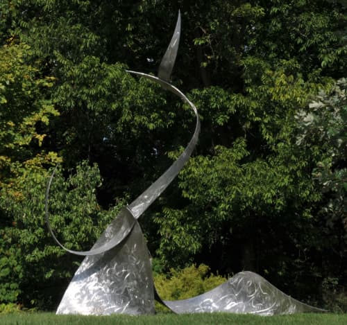 On a Lark | Public Sculptures by Dave Caudill | Yew Dell Botanical Gardens in Crestwood. Item made of steel