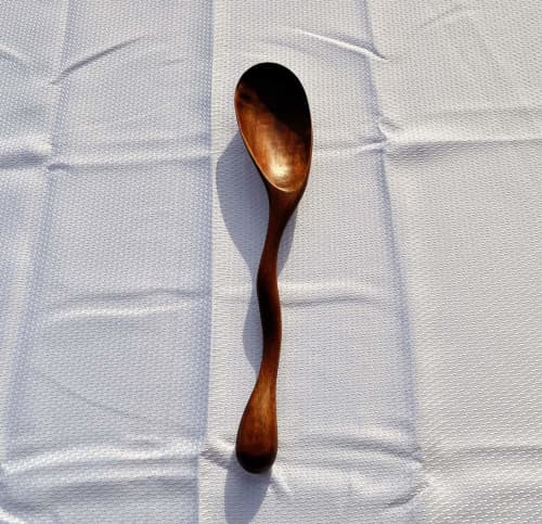 Curvy (Snakehead) spoon | Utensils by Screamin' Deacon LLC. Item composed of walnut