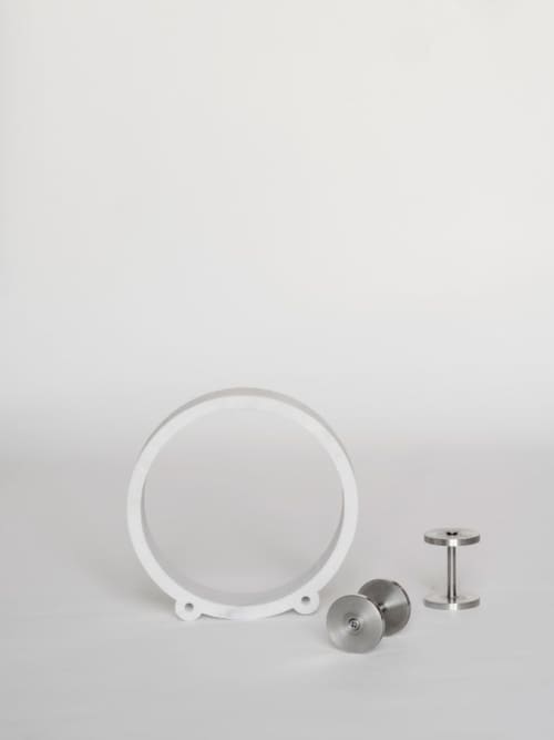 Velocimano 4 | Sculptures by gumdesign. Item composed of metal and marble in contemporary style