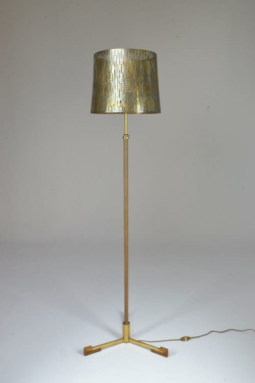 Lao-F1M | Floor Lamp in Lamps by Jonathan Amar Studio | Spirit Gallery in Salé. Item composed of fabric and brass