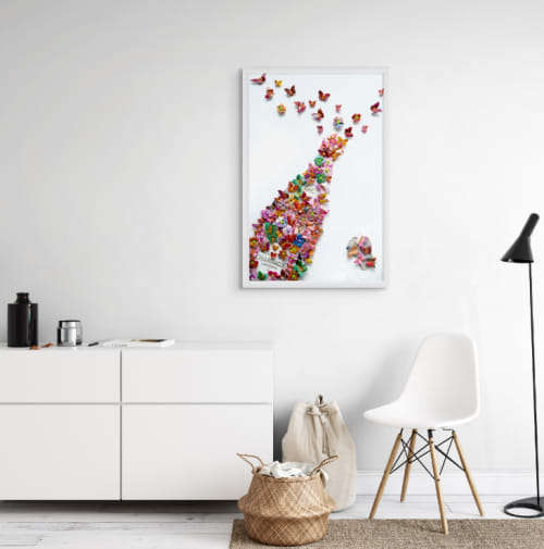 Champagne love explosion | Sculptures by Virginie SCHROEDER. Item made of canvas with ceramic works with minimalism & contemporary style