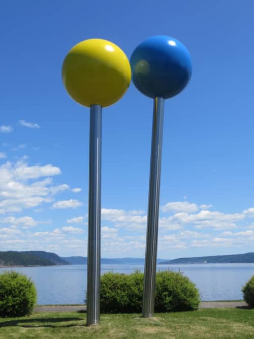 LA CROISÉE DES CHEMINS | Public Sculptures by COOKE-SASSEVILLE | Pavillon des croisières in Saguenay. Item composed of steel and synthetic