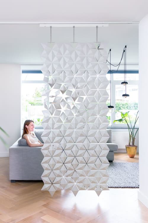 Facet hanging room divider 102 x 226cm with sliding solution | Decorative Objects by Bloomming, Bas van Leeuwen & Mireille Meijs. Item composed of synthetic