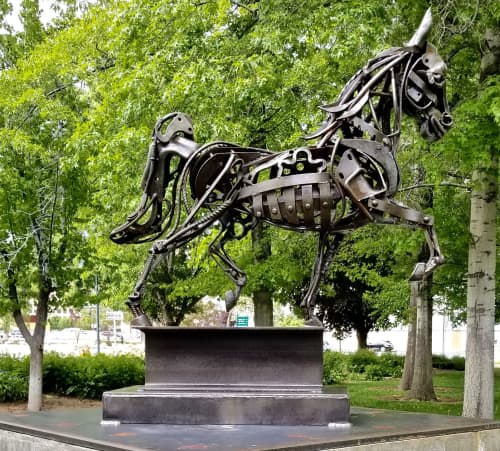 Iron Horse | Public Sculptures by Pierre Riche Art