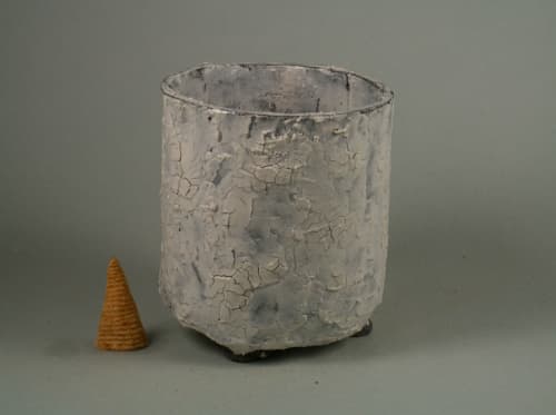 CLLw-1 | Planter in Vases & Vessels by COM WORK STUDIO