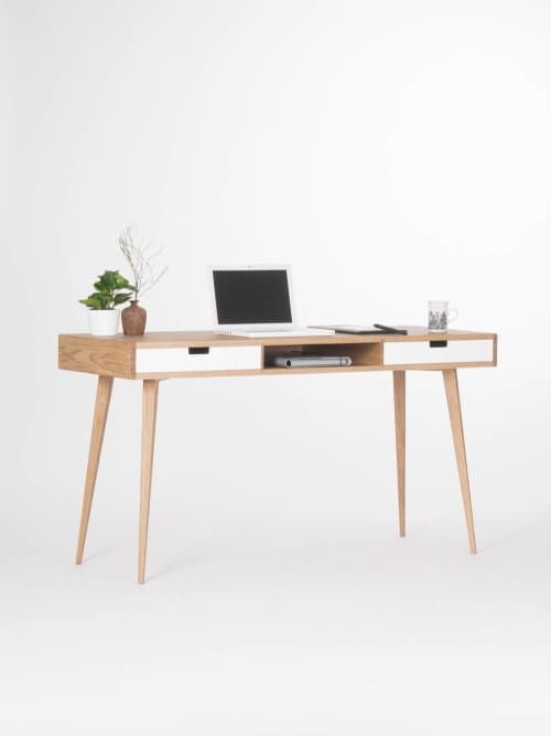 HEIM - Modern oak desk with white drawers and storage, | Tables by Mo Woodwork | Stalowa Wola in Stalowa Wola. Item composed of oak wood compatible with minimalism and mid century modern style
