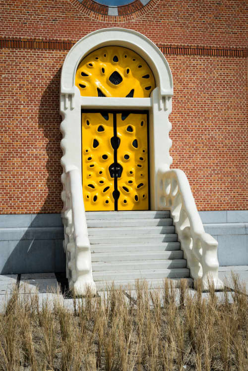 STUDIO NICK ERVINCK | Public Sculptures by STUDIO NICK ERVINCK. Item composed of synthetic