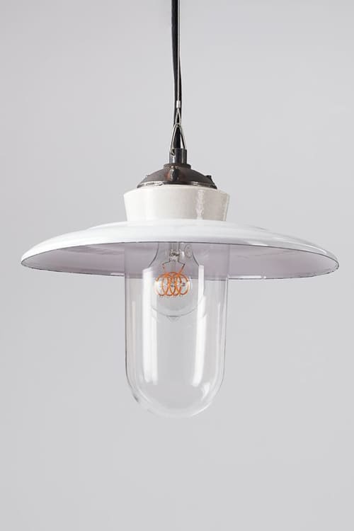 Pearl Mussel | Pendants by Blom & Blom | Walter Benedict in Den Haag. Item composed of ceramic & glass
