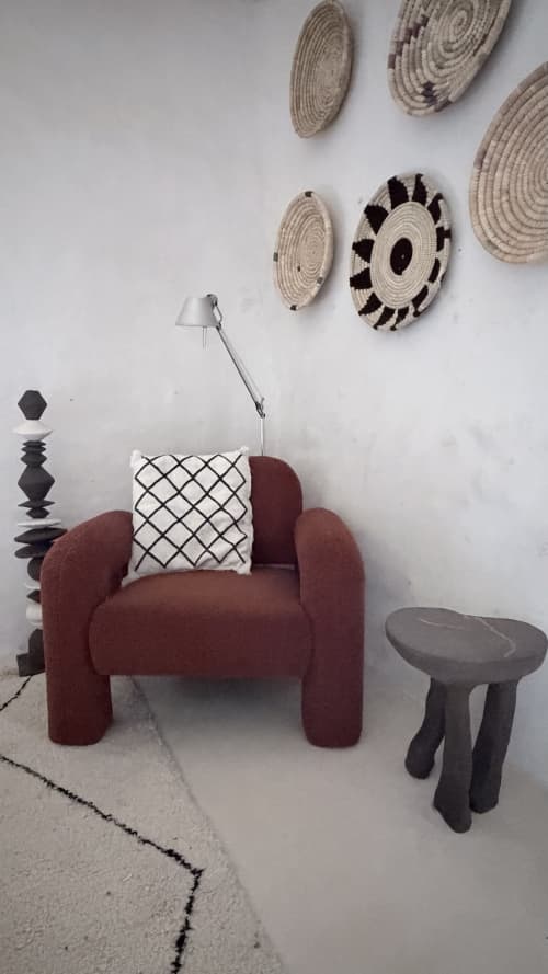 Hand shaped ceramic table kintsugi style in black stoneware | Side Table in Tables by Ingrid Vermulst by Studio Wild Orange. Item composed of stoneware compatible with contemporary and japandi style