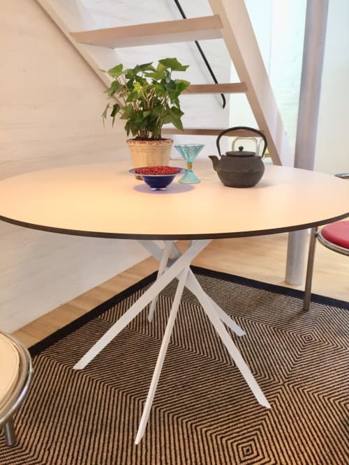 IKI Table design Marco Zanuso Jr. | Coffee Table in Tables by Adentro. Item made of wood with metal
