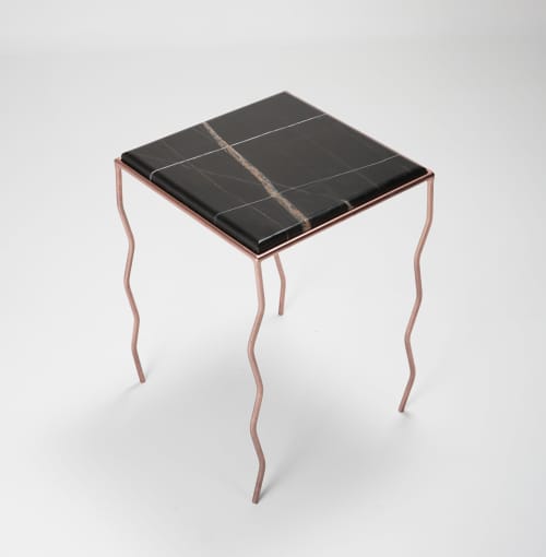 Forma Prima – Noir Spazzolato e Rame side table | Tables by DFdesignLab - Nicola Di Froscia. Item made of copper & marble compatible with contemporary and modern style