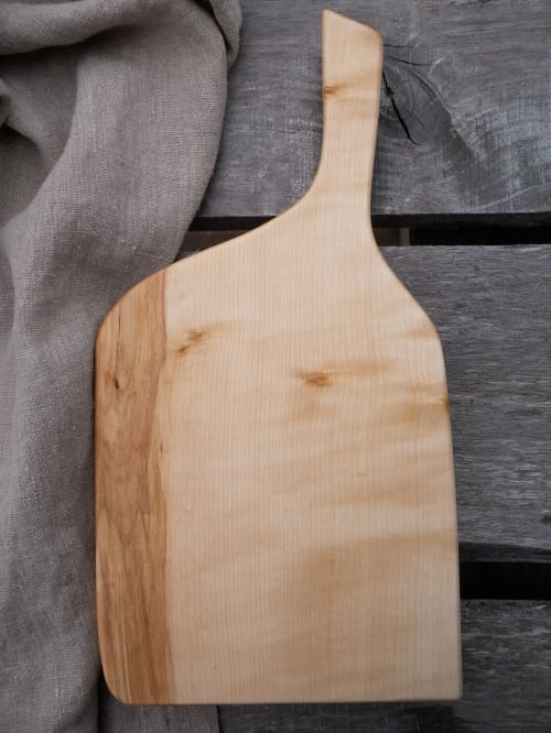 BIRKI Cutting Board no.3 Made From Icelandic Birch | Serving Board in Serveware by Reynir Woodcraft. Item composed of birch wood in japandi or modern style