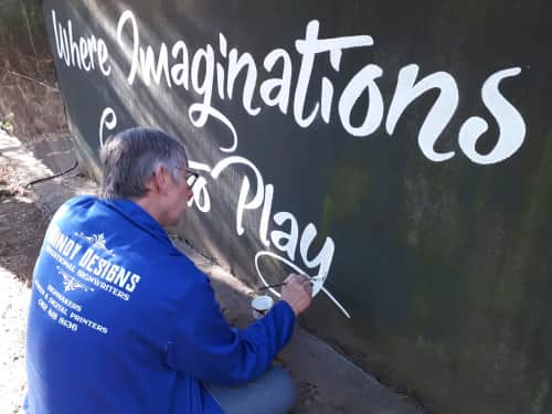 Mindy Designs Traditional Signwriters & Signmakers , Screen & DIgital Printers - Signage