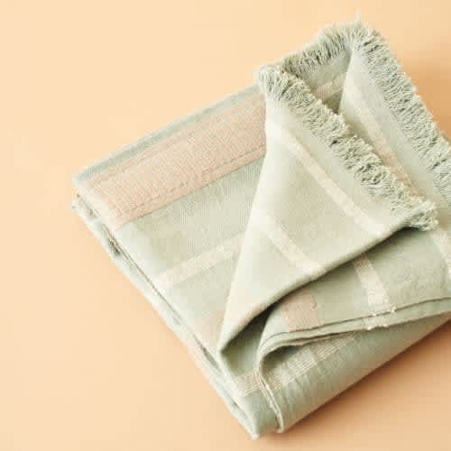 Cozy Blankets & Throws