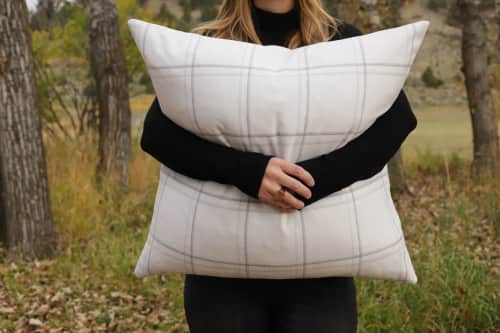 Vantage Design - Pillows and Decorative Objects