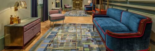1718 - Sofas & Couches and Storage