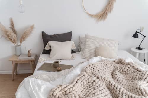 WolletjeBol - Linens & Bedding and Rugs & Textiles