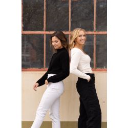 Girls Who Paint Murals