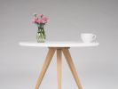 White round coffee table, with solid oak legs, scandinavian | Tables by Mo Woodwork | Stalowa Wola in Stalowa Wola. Item composed of oak wood in minimalism or mid century modern style