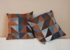 Kissen Dreiecke | Pillow in Pillows by DaWitt. Item composed of cotton