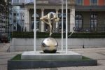 POISE | Public Sculptures by Eleanor Cardozo. Item made of steel